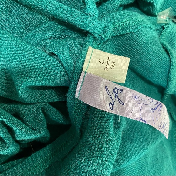 Francescas Teal Green Long Sleeve Twist Back Top - Picture 3 of 3